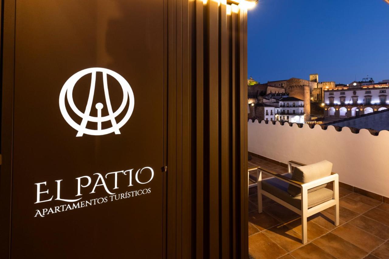 Apartamentos El Patio Plaza Mayor Caceres Exterior photo